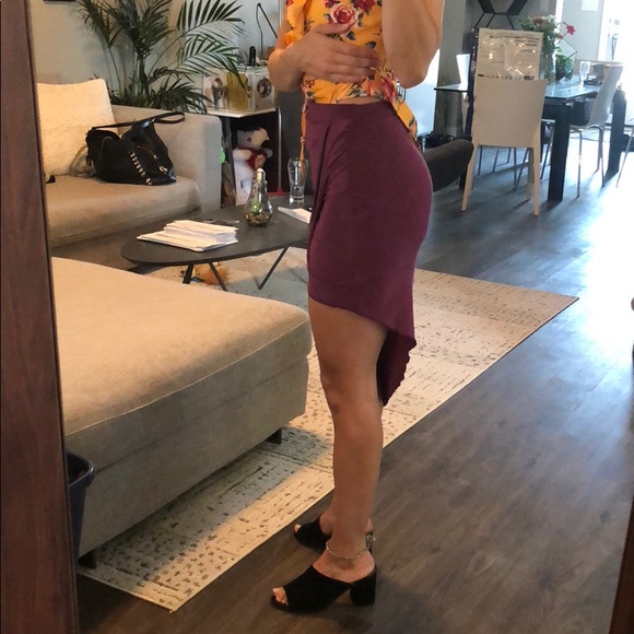 Asymmetrical purple skirt! - Picture 2 of 6